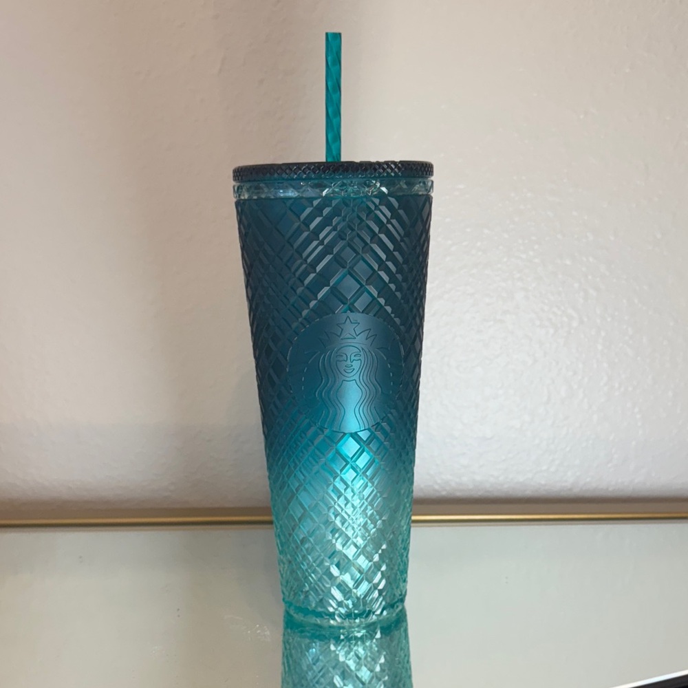 Starbucks "Subzero Jeweled Gradient" 24oz Venti Cold Cup Tumbler 2023